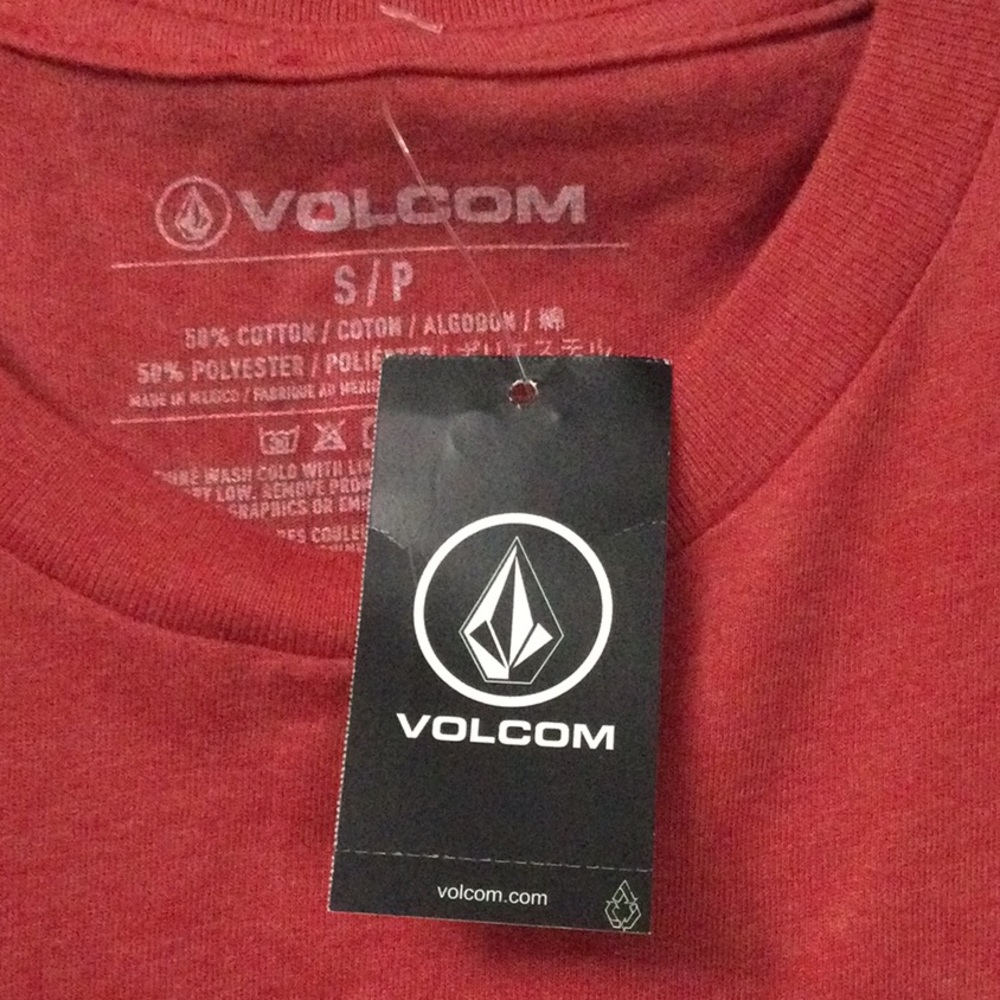 Volcom- red Tshirt - Picture 5 of 6